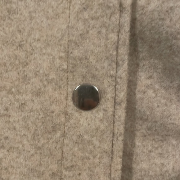 shacket - Picture 3 of 9